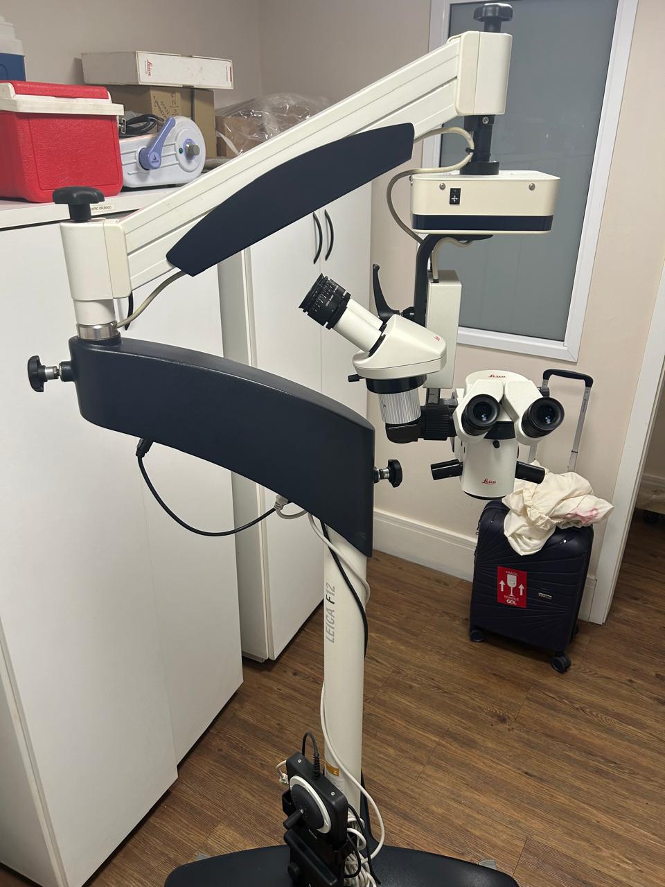 Microscópio Leica M220 F12 Microscópio Leica M220 F12